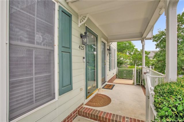 425 Cityview Lane, Fayetteville, NC 28301