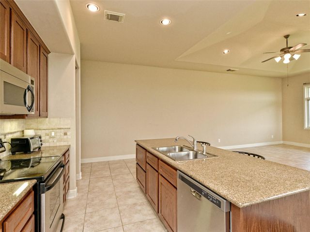 1908 Kahala Sunset DR H, Spicewood, TX 78669