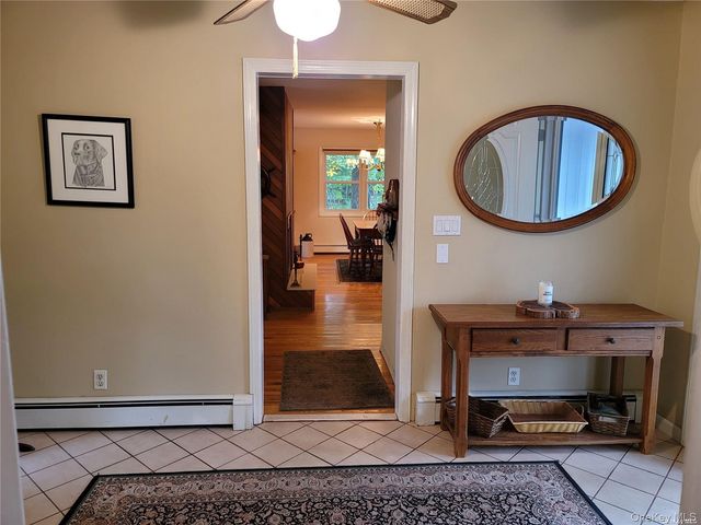 101 N Country Road, Shoreham, NY 11786