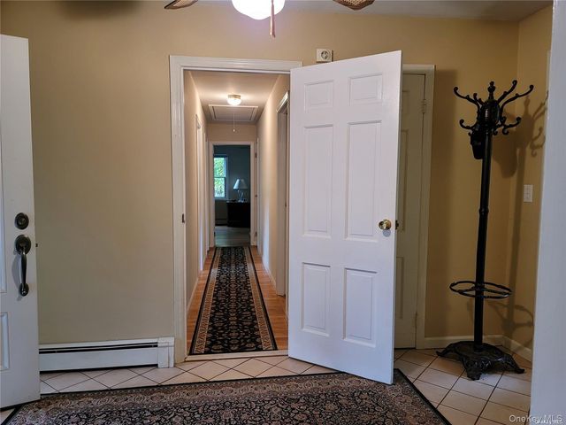 101 N Country Road, Shoreham, NY 11786