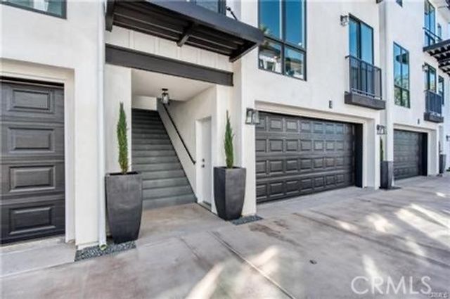 20452 santa ana Avenue 5, Newport Beach, CA 92663