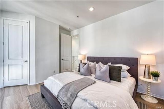 20452 santa ana Avenue 5, Newport Beach, CA 92663