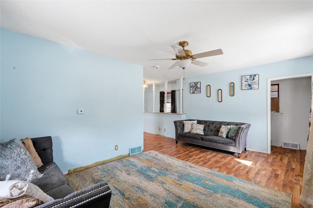 6208 SE 2nd Street, Des Moines, IA 50315