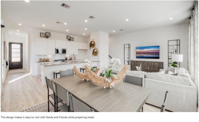 2213 Via Isa Lane, Houston, TX 77051