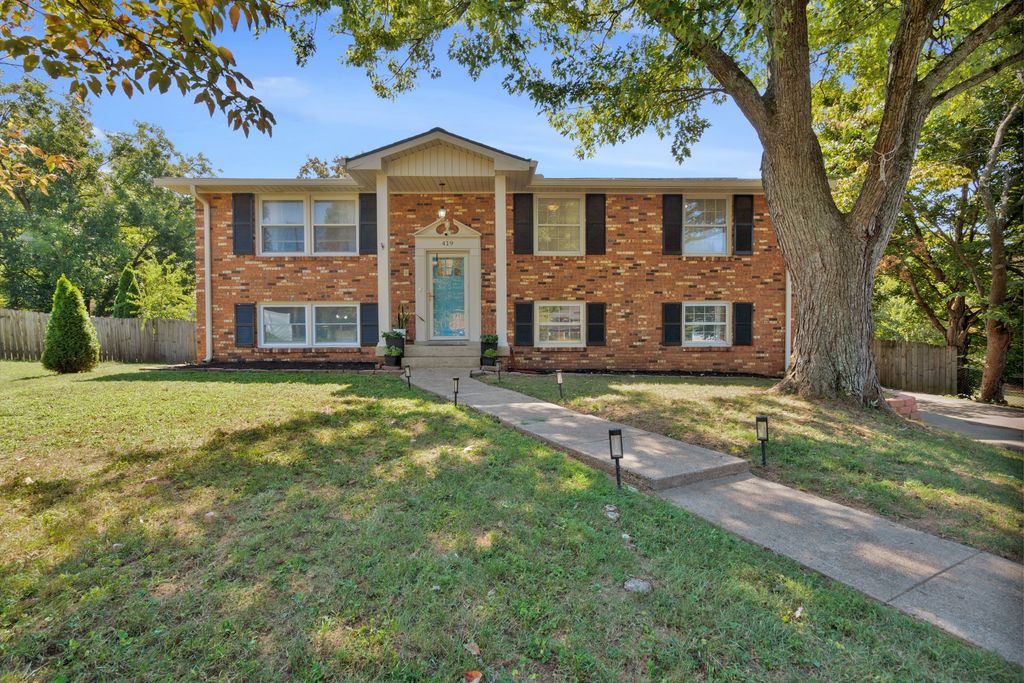 419 Bonnawood Ct, Hermitage, TN 37076