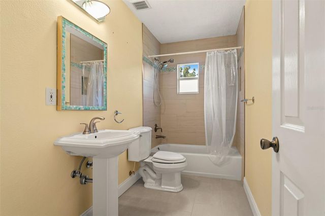 2725 N MYRTLE AVENUE, Tampa, FL 33602