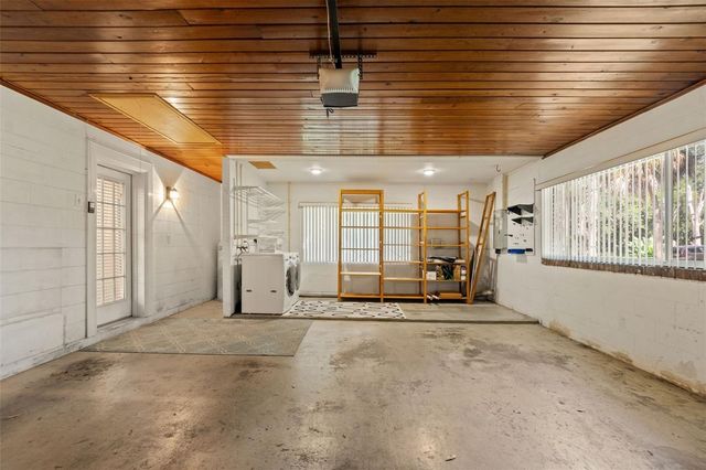 2725 N MYRTLE AVENUE, Tampa, FL 33602