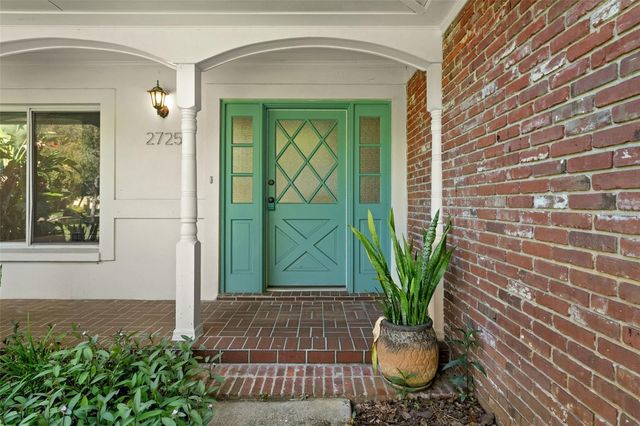 2725 N MYRTLE AVENUE, Tampa, FL 33602