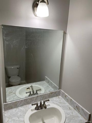 269 Stonegate, Pontiac, MI 48341