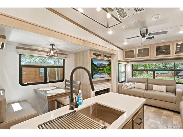 43 Dennette Ln, South Fork, CO 81154
