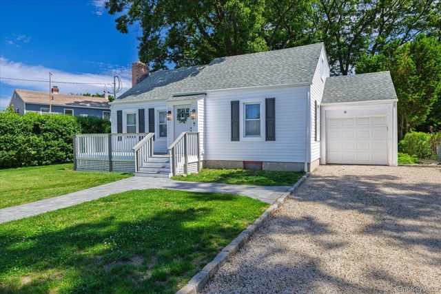 445 Coolidge Drive, Centerport, NY 11721