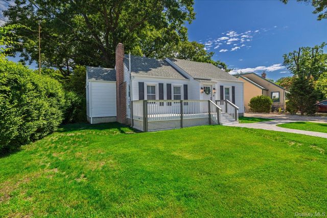 445 Coolidge Drive, Centerport, NY 11721