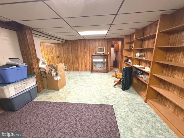 19 VALERIE DR, Elizabethtown, PA 17022