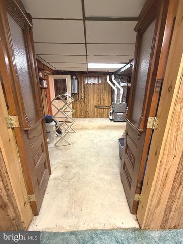19 VALERIE DR, Elizabethtown, PA 17022
