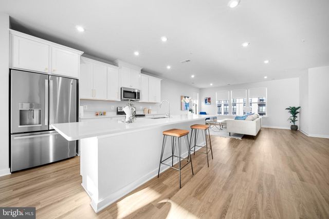 43730 TRANSIT SQ, Ashburn, VA 20147