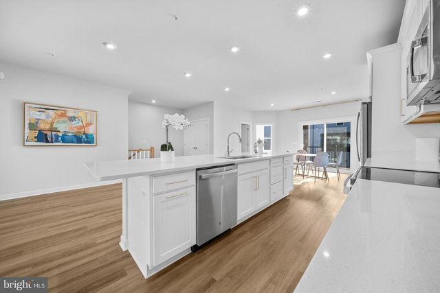 43730 TRANSIT SQ, Ashburn, VA 20147