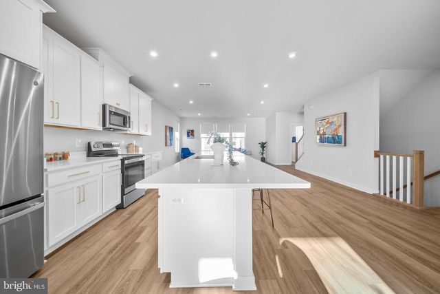 43730 TRANSIT SQ, Ashburn, VA 20147