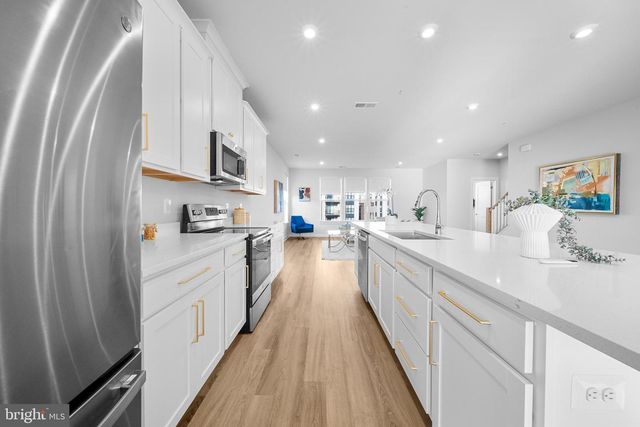 43730 TRANSIT SQ, Ashburn, VA 20147