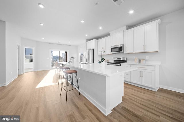 43730 TRANSIT SQ, Ashburn, VA 20147