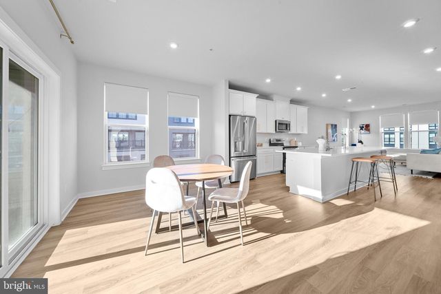 43730 TRANSIT SQ, Ashburn, VA 20147