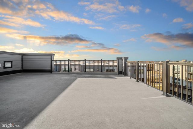 43730 TRANSIT SQ, Ashburn, VA 20147