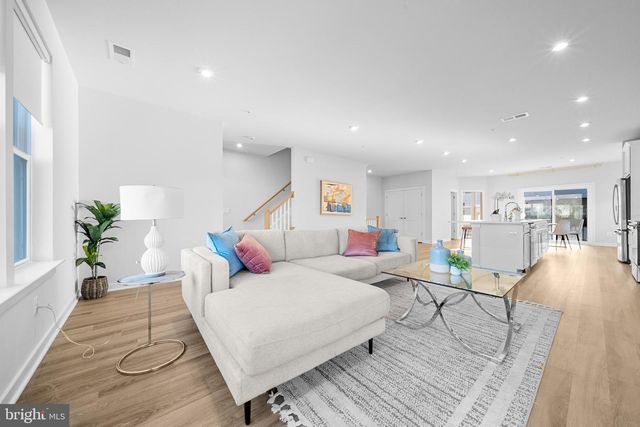 43730 TRANSIT SQ, Ashburn, VA 20147