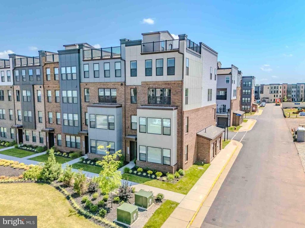 43730 TRANSIT SQ, Ashburn, VA 20147