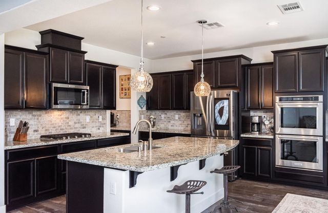 566 Verona Cir, Lincoln, CA 95648