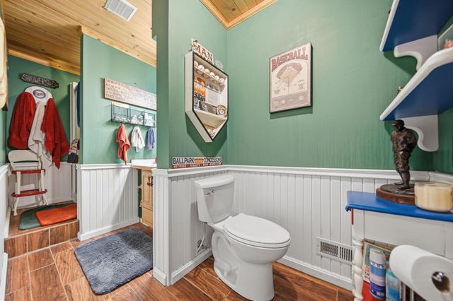 9439 Jewel Lane Court N, Forest Lake, MN 55025