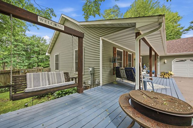 9439 Jewel Lane Court N, Forest Lake, MN 55025