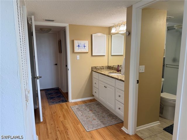 1660 Pine Valley DR 402, Fort Myers, FL 33907