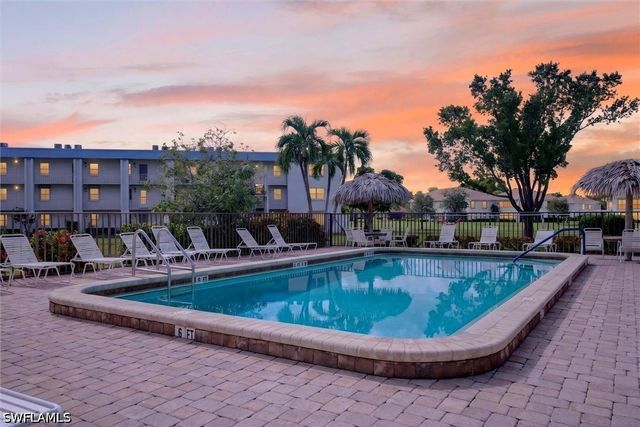 1660 Pine Valley DR 402, Fort Myers, FL 33907
