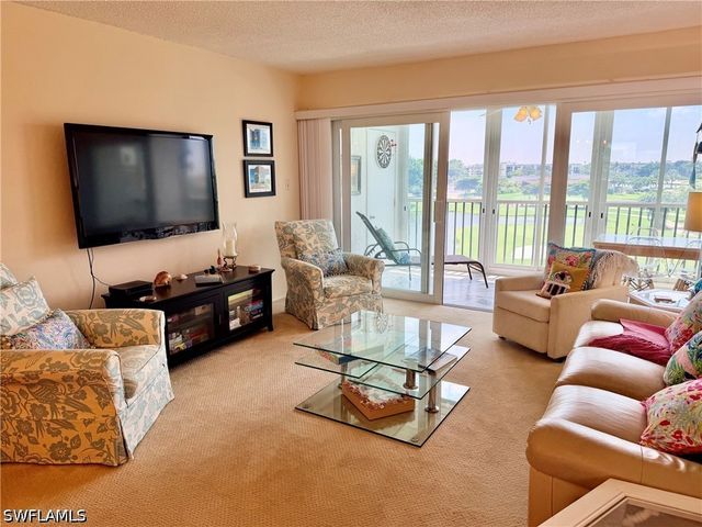 1660 Pine Valley DR 402, Fort Myers, FL 33907