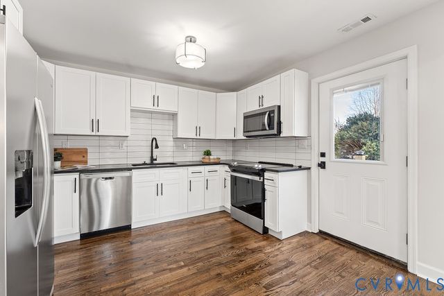 12720 Sterling Heights Ln, Providence Forge, VA 23140