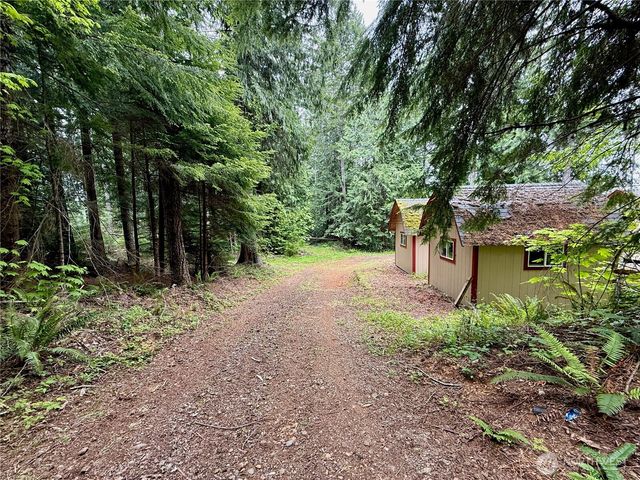 650 W Cushman Ridge Drive, Hoodsport, WA 98548