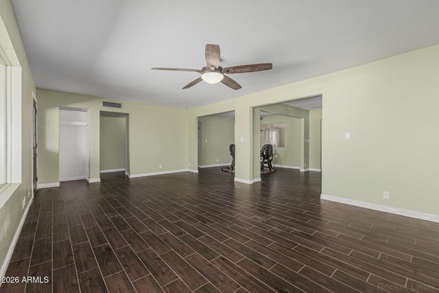 6009 E BOISE Street, Mesa, AZ 85205