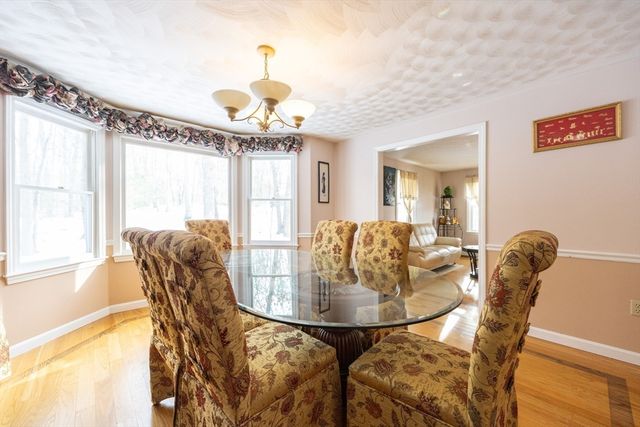 11 Quail Run Rd, Bellingham, MA 02019