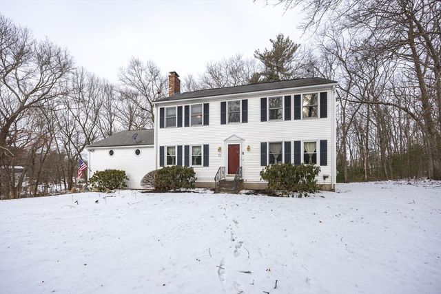 11 Quail Run Rd, Bellingham, MA 02019