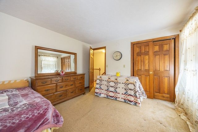 11 Quail Run Rd, Bellingham, MA 02019