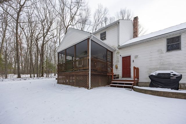 11 Quail Run Rd, Bellingham, MA 02019