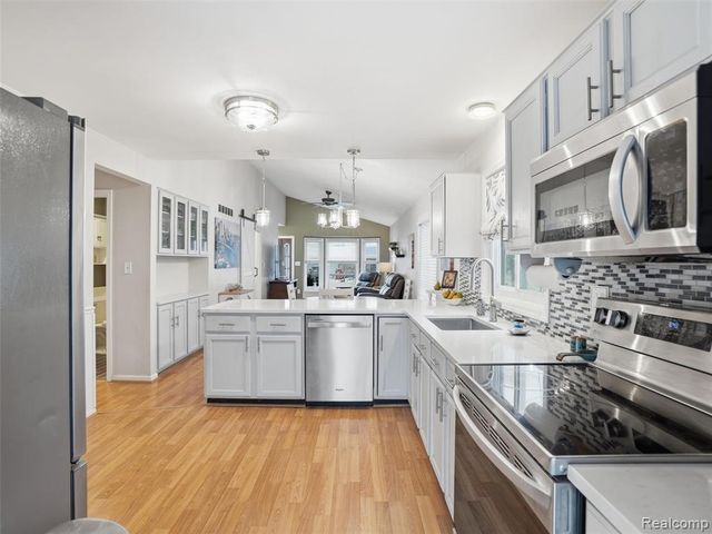 26450 Beamer Street, Harrison Twp, MI 48045