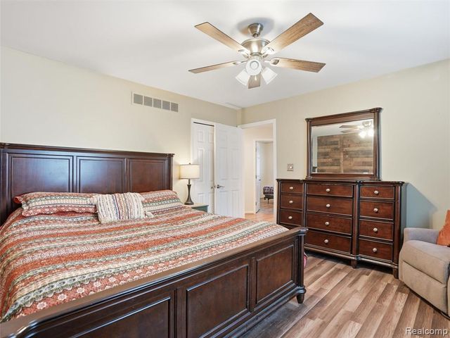 26450 Beamer Street, Harrison Twp, MI 48045