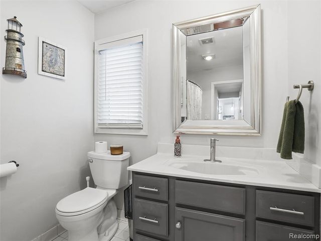 26450 Beamer Street, Harrison Twp, MI 48045