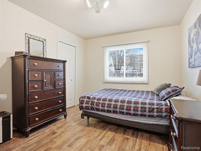 26450 Beamer Street, Harrison Twp, MI 48045