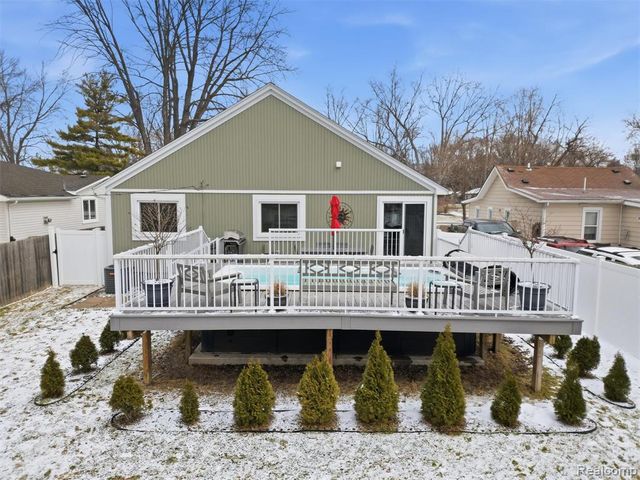 26450 Beamer Street, Harrison Twp, MI 48045