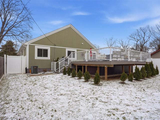 26450 Beamer Street, Harrison Twp, MI 48045