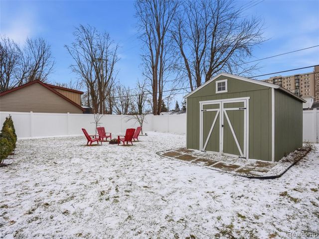 26450 Beamer Street, Harrison Twp, MI 48045