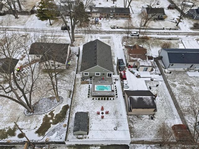 26450 Beamer Street, Harrison Twp, MI 48045