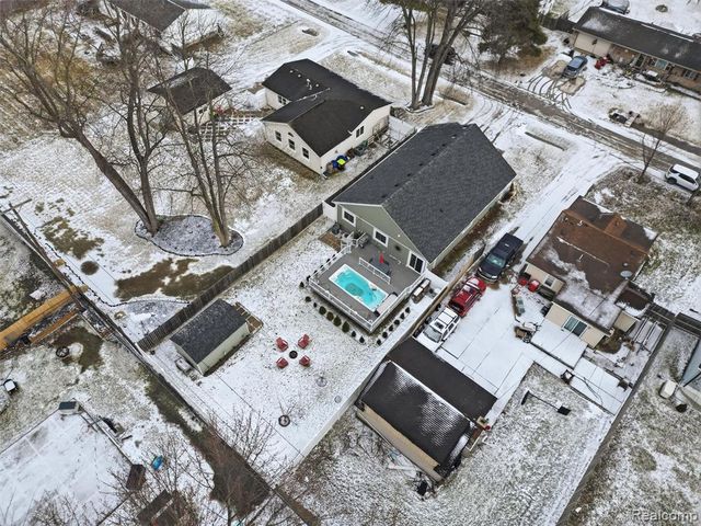 26450 Beamer Street, Harrison Twp, MI 48045