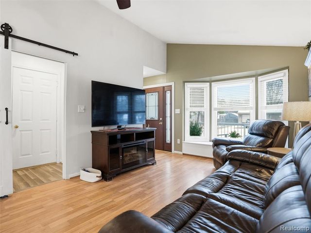 26450 Beamer Street, Harrison Twp, MI 48045